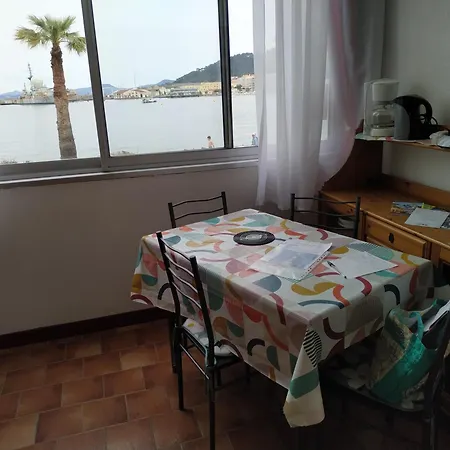 Front De Сен-Мандрие-сюр-Мер